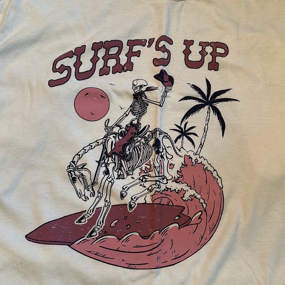 New tee - Picture 2 of 4